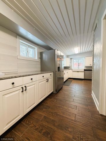 9950 Credit River Boulevard, Prior Lake, MN 55372