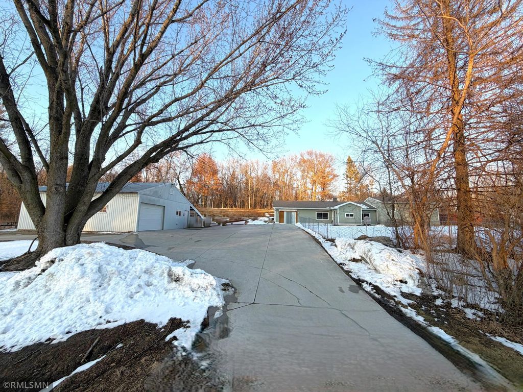 9950 Credit River Boulevard, Prior Lake, MN 55372