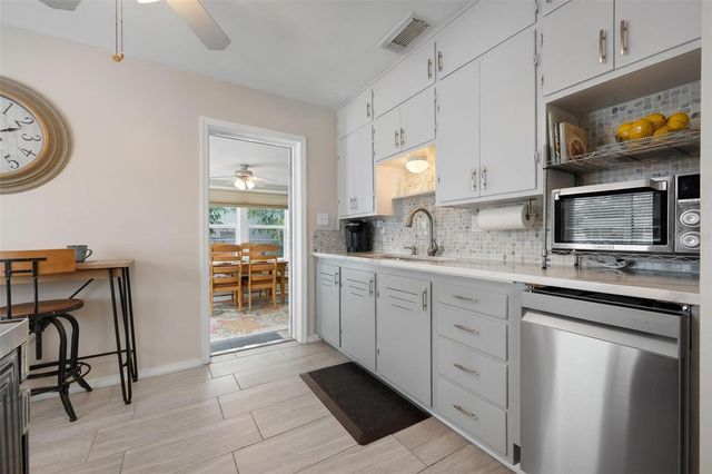 850 S BROADWAY, Englewood, FL 34223