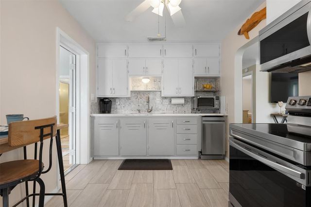 850 S BROADWAY, Englewood, FL 34223