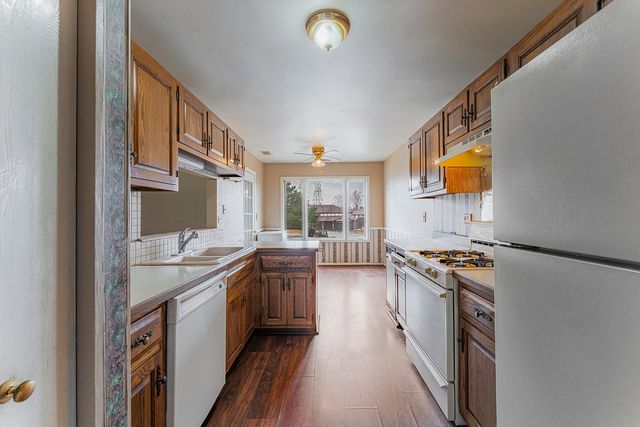 9724 W Creek Road B2, Palos Park, IL 60464