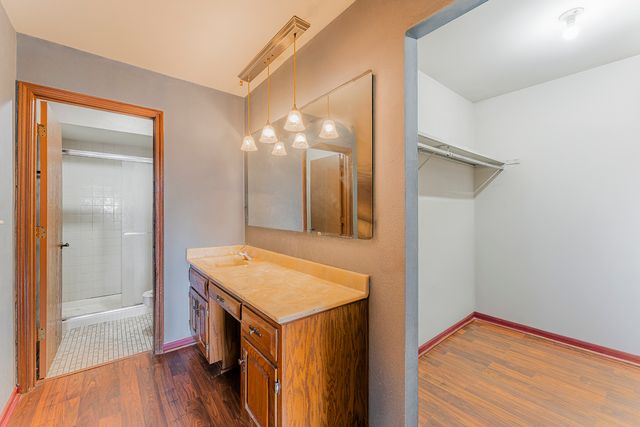 9724 W Creek Road B2, Palos Park, IL 60464