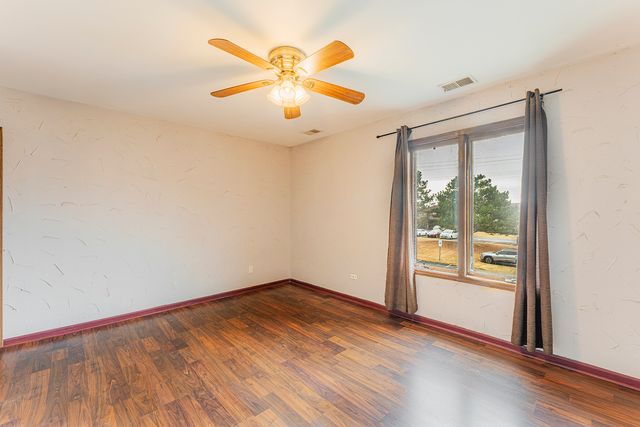 9724 W Creek Road B2, Palos Park, IL 60464