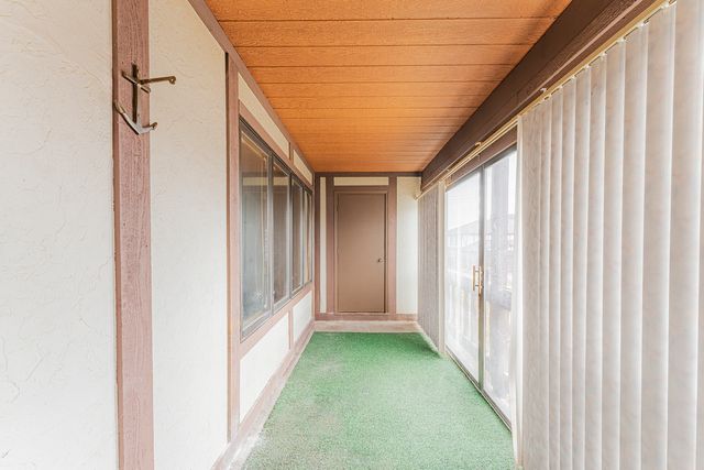 9724 W Creek Road B2, Palos Park, IL 60464