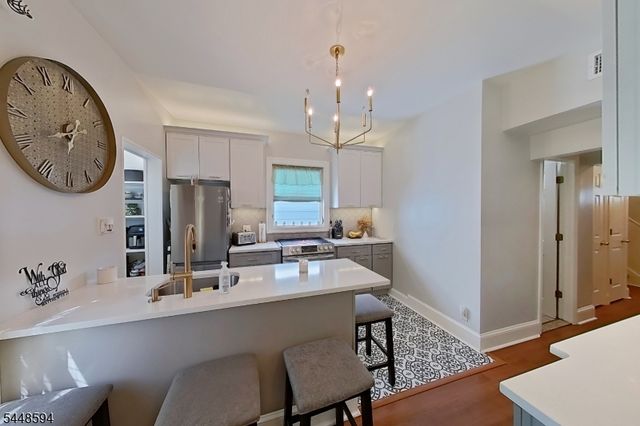 229 E 1St St, Clifton City, NJ 07011
