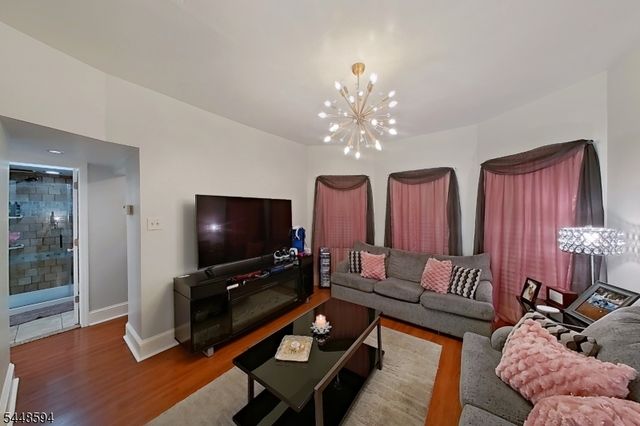 229 E 1St St, Clifton City, NJ 07011