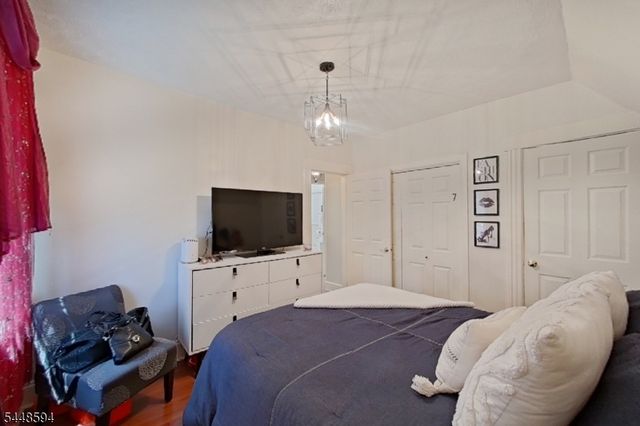 229 E 1St St, Clifton City, NJ 07011