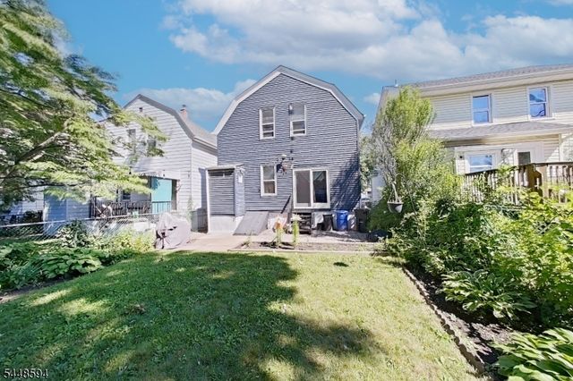 229 E 1St St, Clifton City, NJ 07011