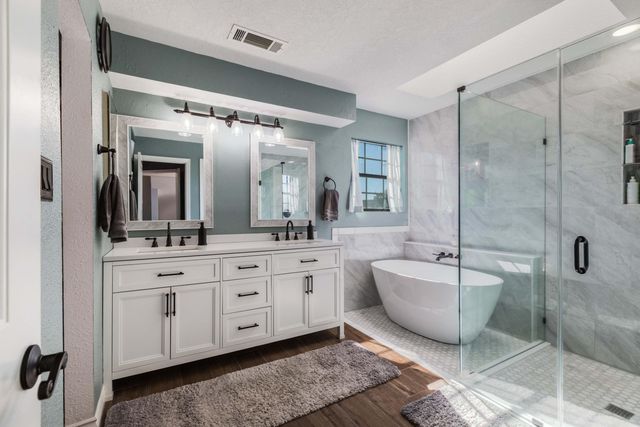 8804 Fremont Ellis Court NE, Albuquerque, NM 87122