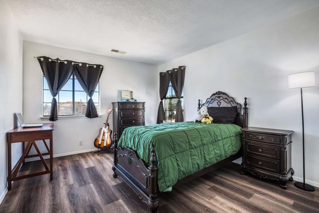 8804 Fremont Ellis Court NE, Albuquerque, NM 87122