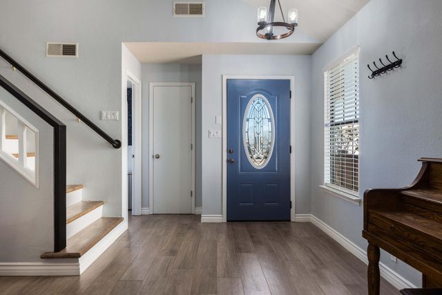 8804 Fremont Ellis Court NE, Albuquerque, NM 87122