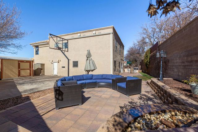 8804 Fremont Ellis Court NE, Albuquerque, NM 87122