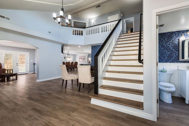 8804 Fremont Ellis Court NE, Albuquerque, NM 87122