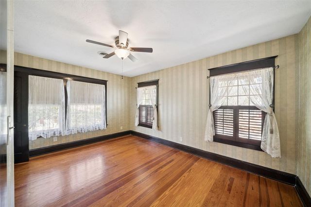 216 W MICHIGAN AVENUE, Deland, FL 32720