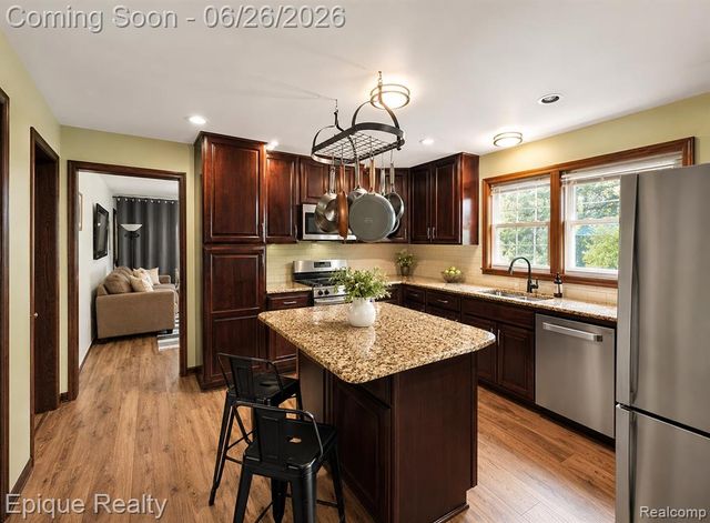 22400 Martinsville Road, Belleville, MI 48111