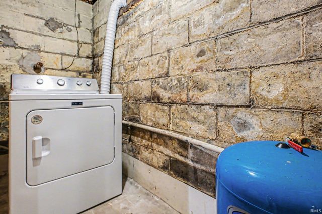 1736 Lincolnway W, Osceola, IN 46561