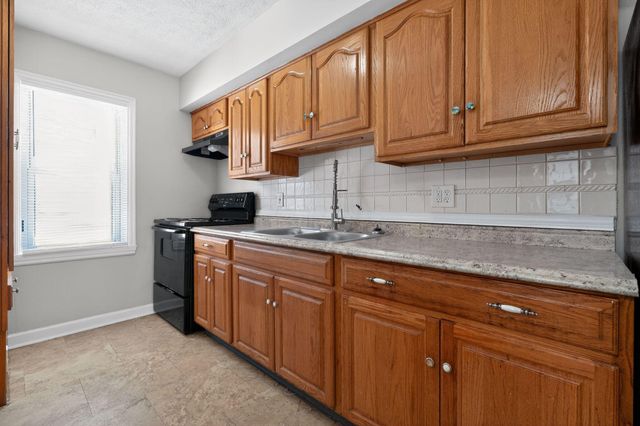 1001 Beechwood Road, Columbus, OH 43227