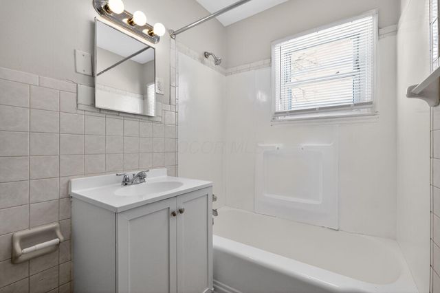 1001 Beechwood Road, Columbus, OH 43227