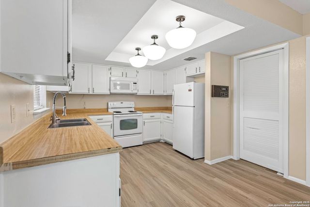 3335 Jenkins, San Antonio, TX 78247