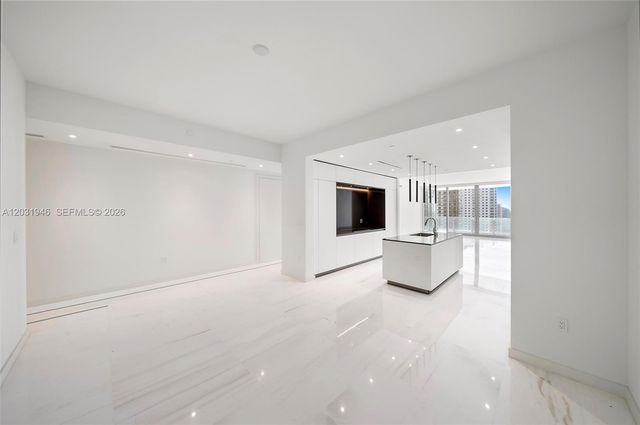 300 Biscayne Blvd Way 1904C, Miami, FL 33131