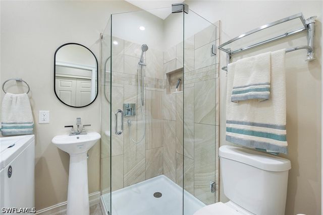 682 Catamaran CT, Naples, FL 34110