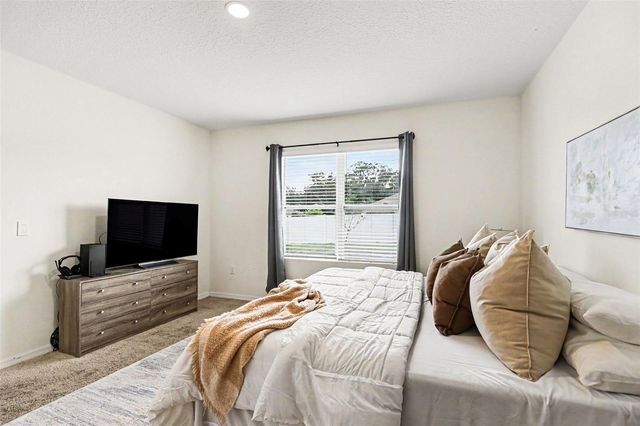 1956 EGRET MEADOWS AVENUE, Kissimmee, FL 34744