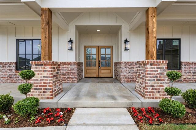 12701 Cobblestone Curve Road, Oklahoma City, OK 73142