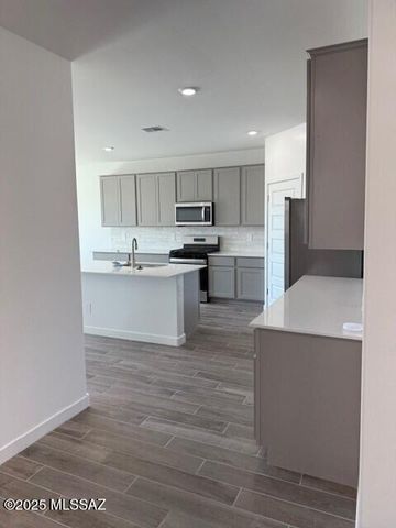 14130 E Canidae Drive E, Vail, AZ 85641