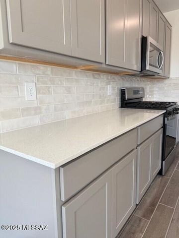 14130 E Canidae Drive E, Vail, AZ 85641