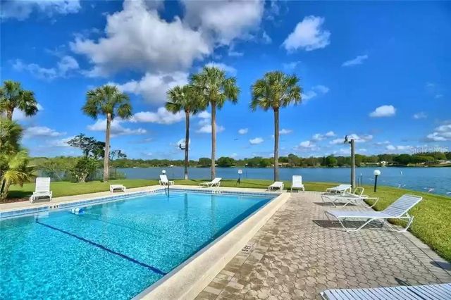 1920 E EDGEWOOD DRIVE J8, Lakeland, FL 33803