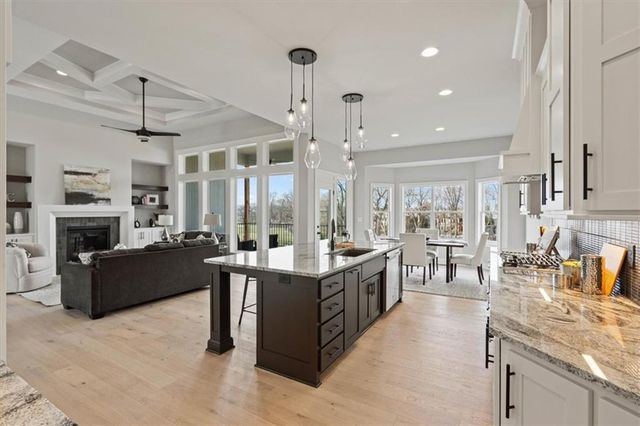 4446 Tee Box Drive, Basehor, KS 66007