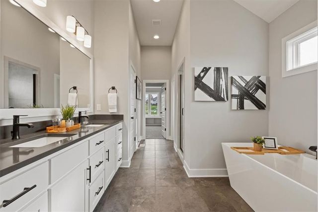 4446 Tee Box Drive, Basehor, KS 66007