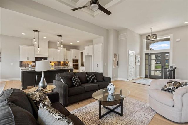 4446 Tee Box Drive, Basehor, KS 66007