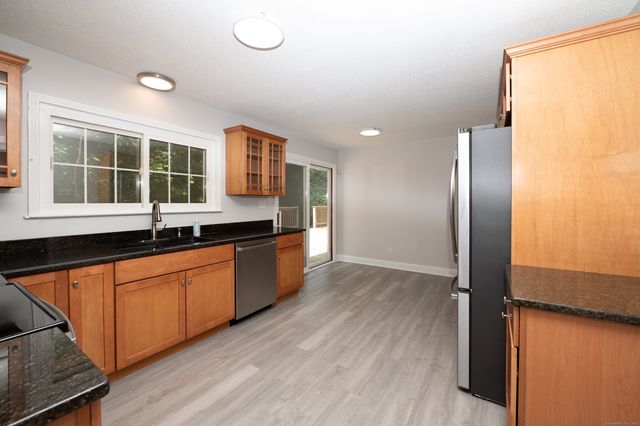 71 County Road, Southington, CT 06444