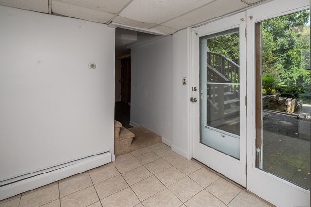 71 County Road, Southington, CT 06444