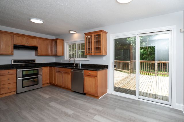 71 County Road, Southington, CT 06444