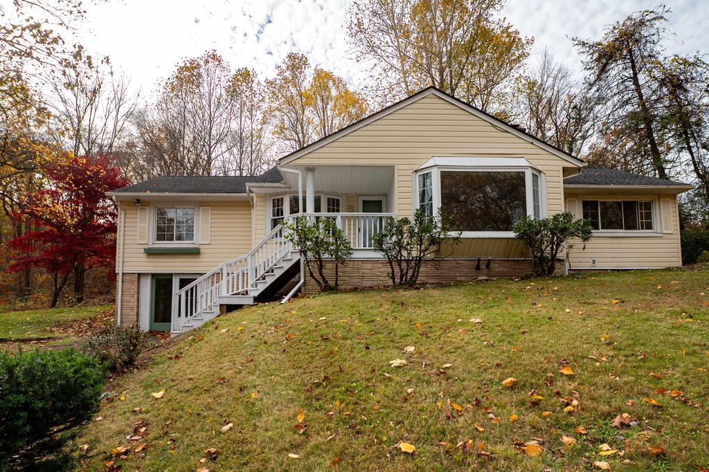 71 County Road, Southington, CT 06444