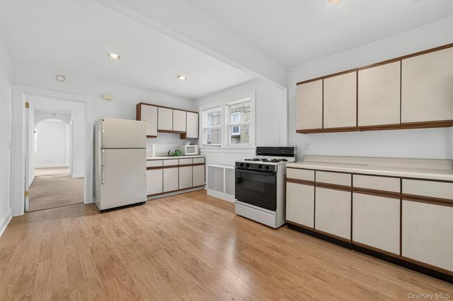 91 Douglas Avenue, Yonkers, NY 10703