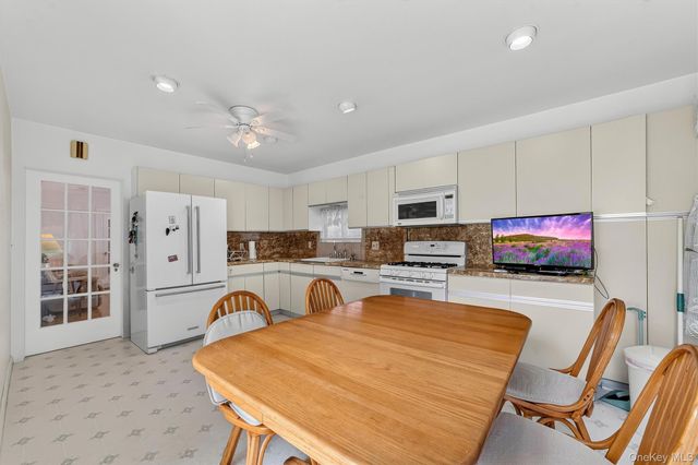 91 Douglas Avenue, Yonkers, NY 10703