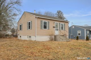 275 Midway Oval, Groton, CT 06340