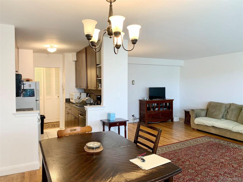 17-85 215 Street 1R, Bayside, NY 11360 — photo 3