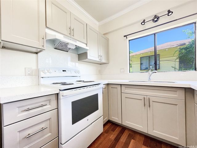 2047 10th Avenue A, Honolulu, HI 96816