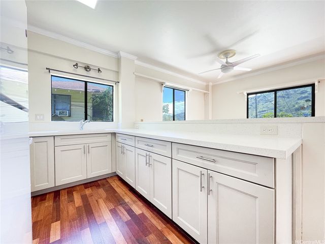 2047 10th Avenue A, Honolulu, HI 96816