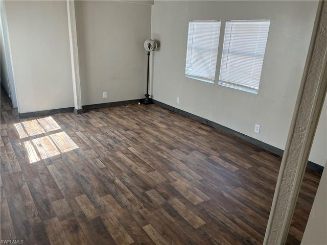 8000 Breeze DR, North Fort Myers, FL 33917