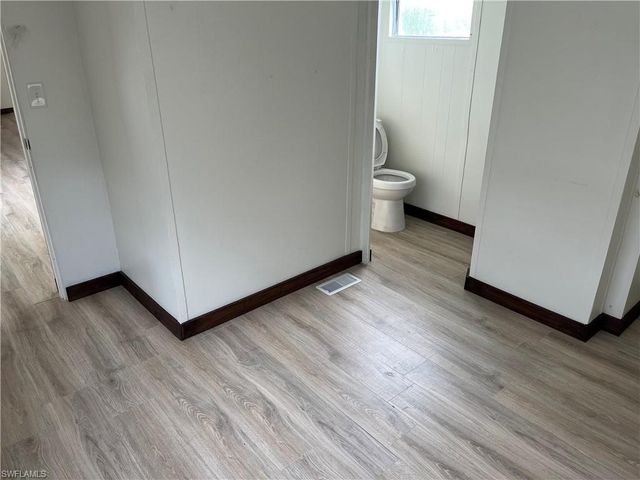 8000 Breeze DR, North Fort Myers, FL 33917