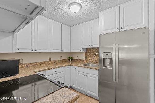 1071 EDGEWOOD Avenue S, 206, Jacksonville, FL 32205