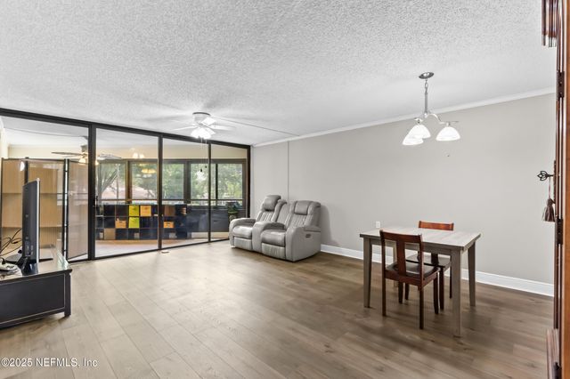 1071 EDGEWOOD Avenue S, 206, Jacksonville, FL 32205