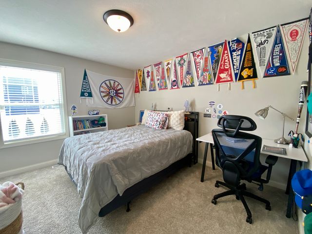 718 Cole Lane, Mahomet, IL 61853