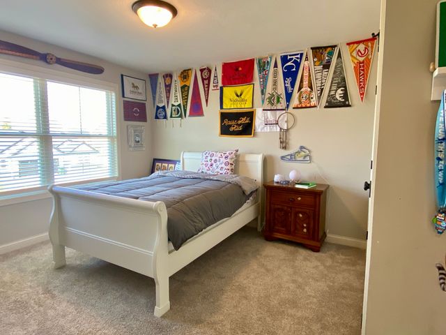 718 Cole Lane, Mahomet, IL 61853