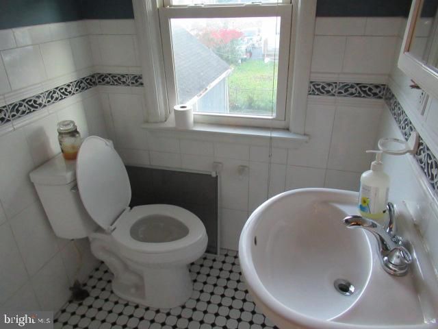 281 BARNSLEY AVE, Morrisville, PA 19067